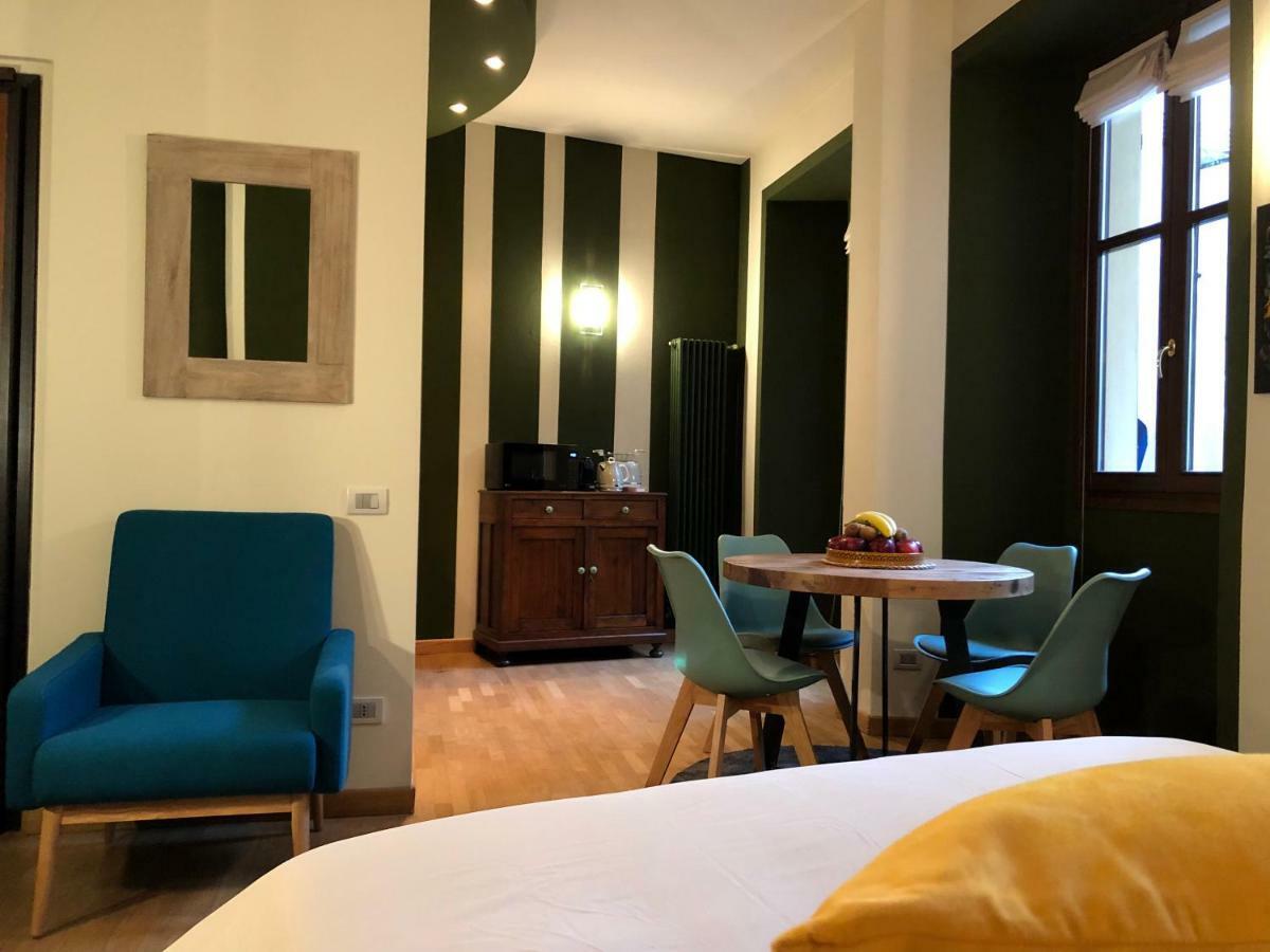 La Via Degli Artisti Apartamento Arona Exterior foto