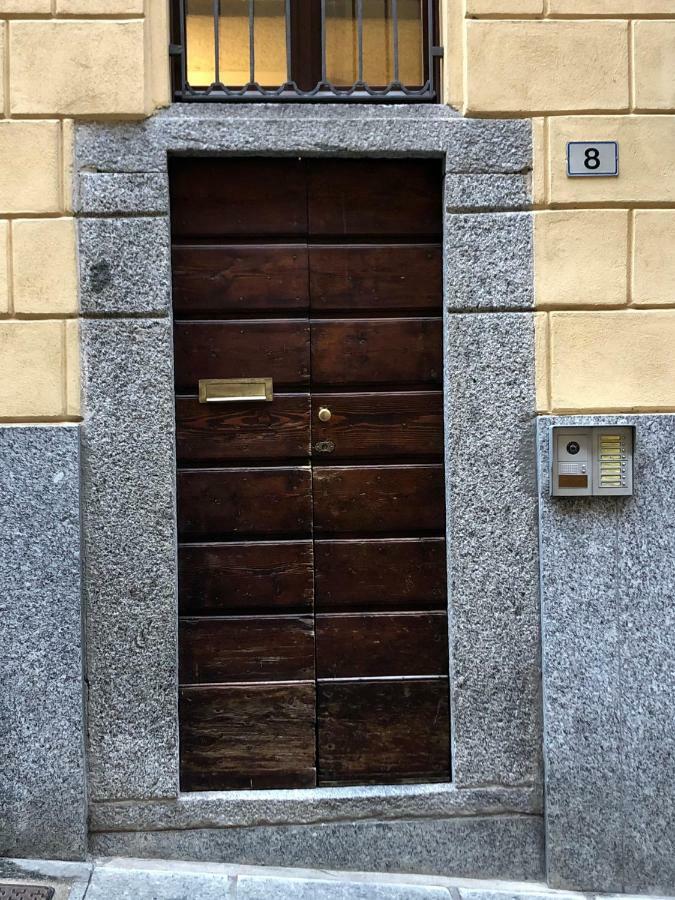 La Via Degli Artisti Apartamento Arona Exterior foto