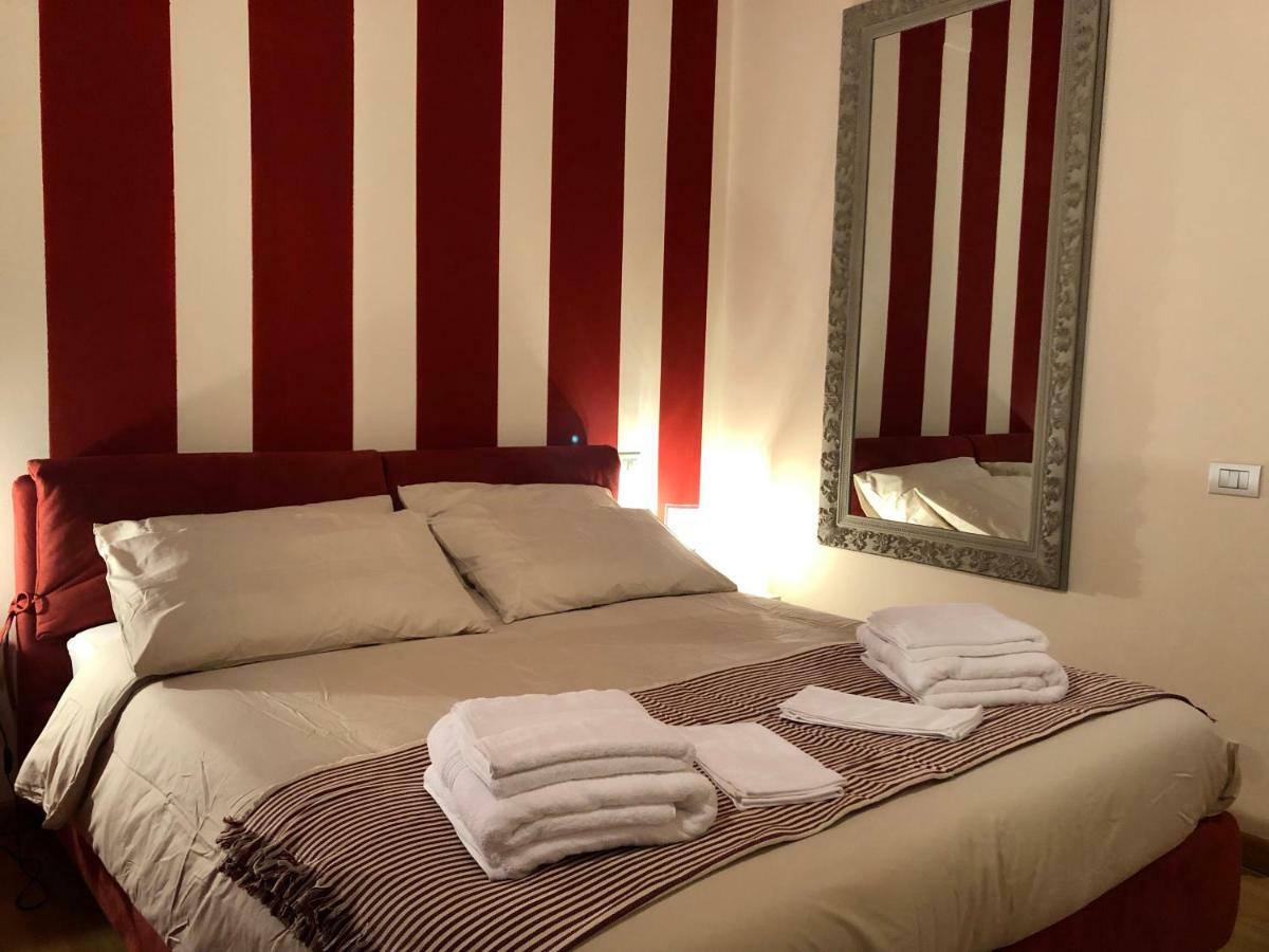 La Via Degli Artisti Apartamento Arona Exterior foto