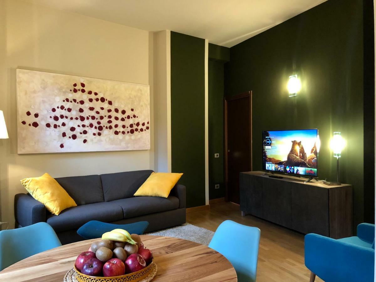 La Via Degli Artisti Apartamento Arona Exterior foto