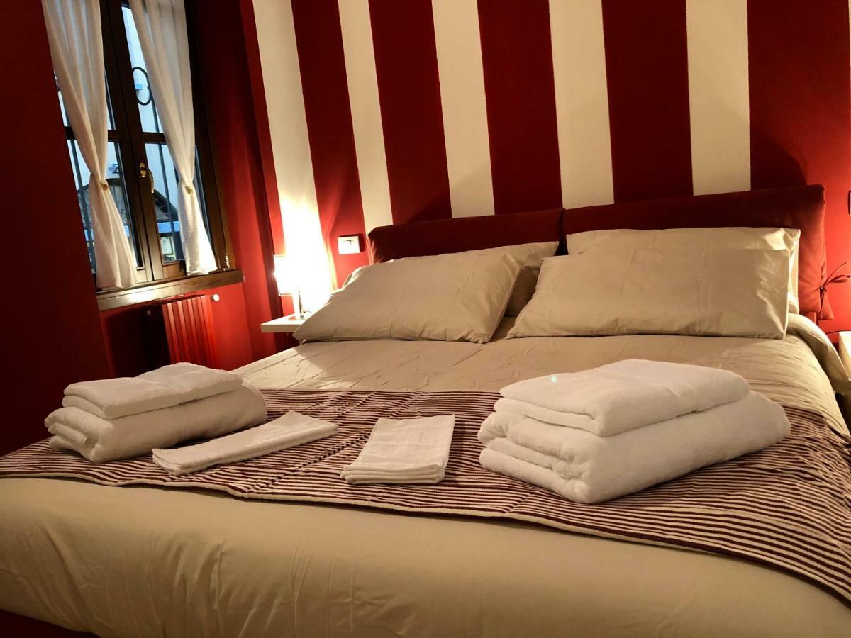 La Via Degli Artisti Apartamento Arona Exterior foto