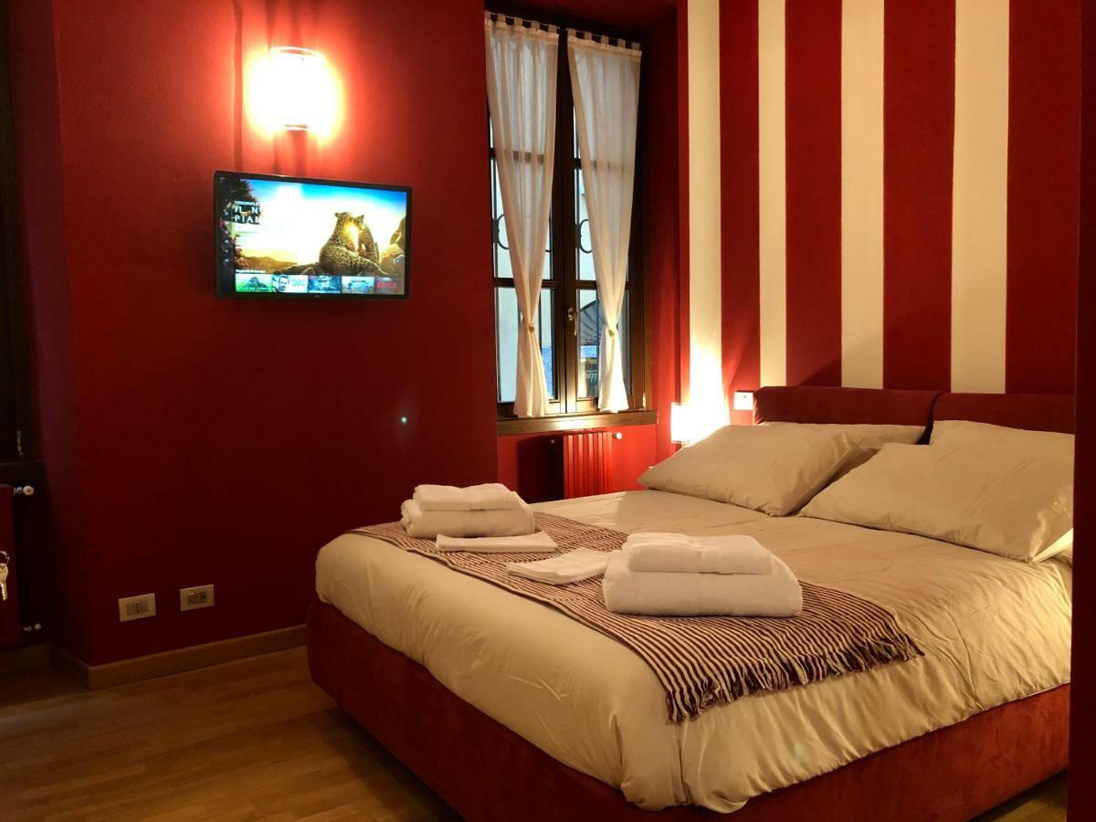 La Via Degli Artisti Apartamento Arona Exterior foto