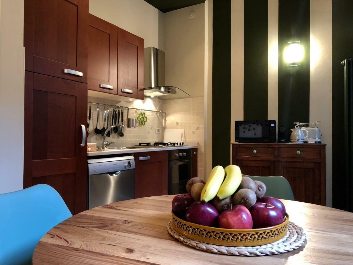 La Via Degli Artisti Apartamento Arona Exterior foto