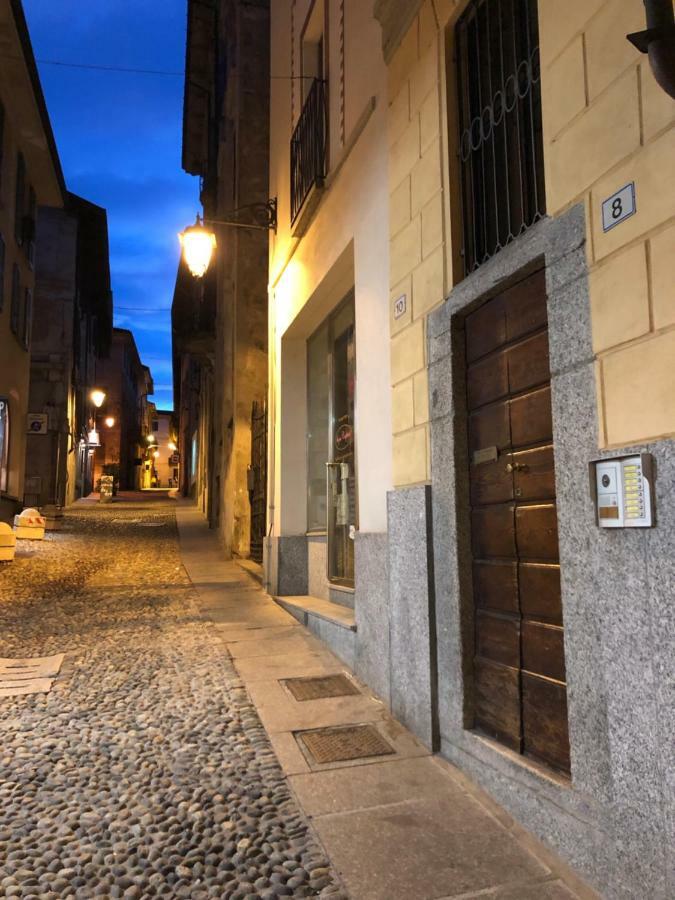 La Via Degli Artisti Apartamento Arona Exterior foto
