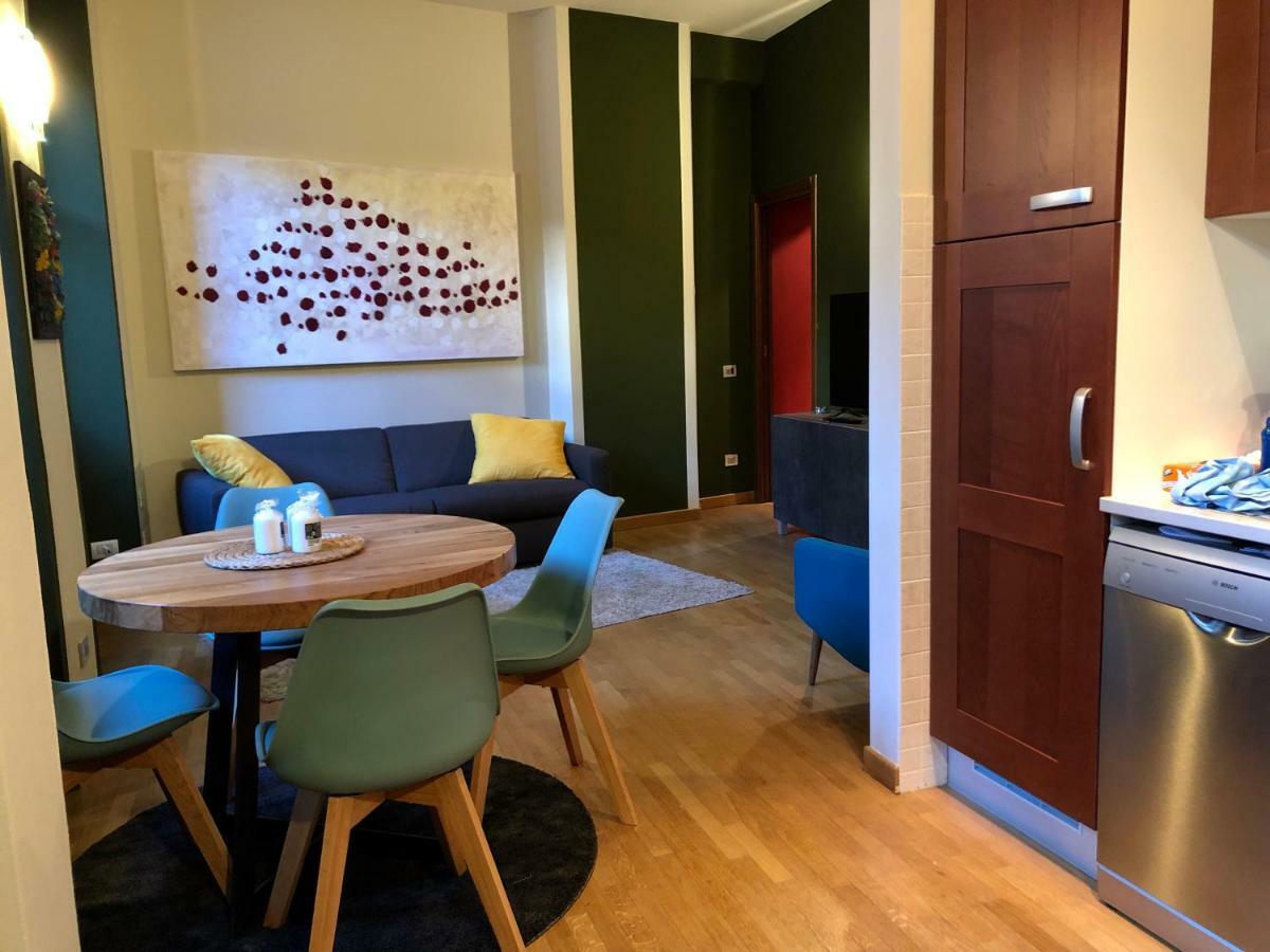 La Via Degli Artisti Apartamento Arona Exterior foto