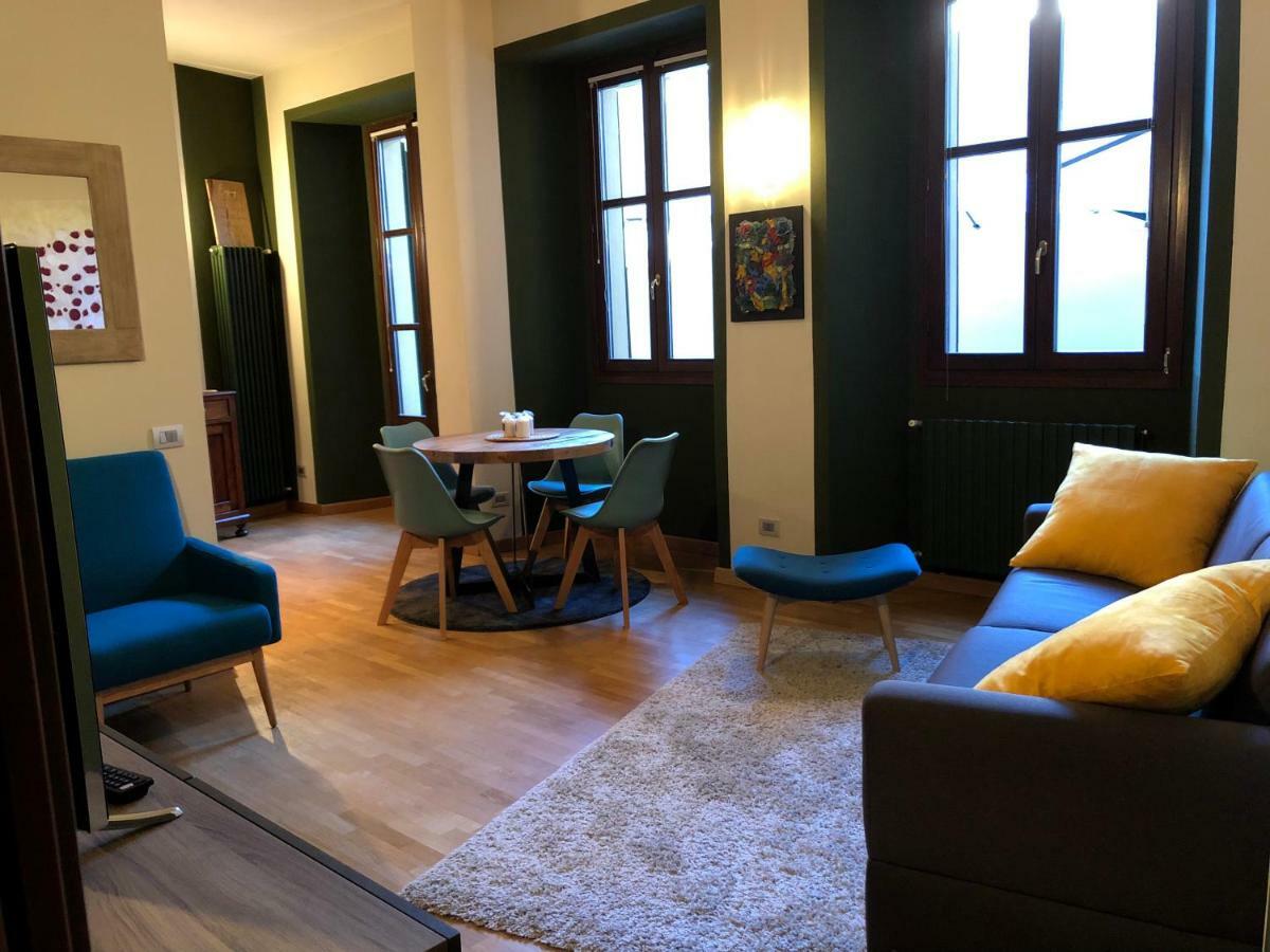 La Via Degli Artisti Apartamento Arona Exterior foto
