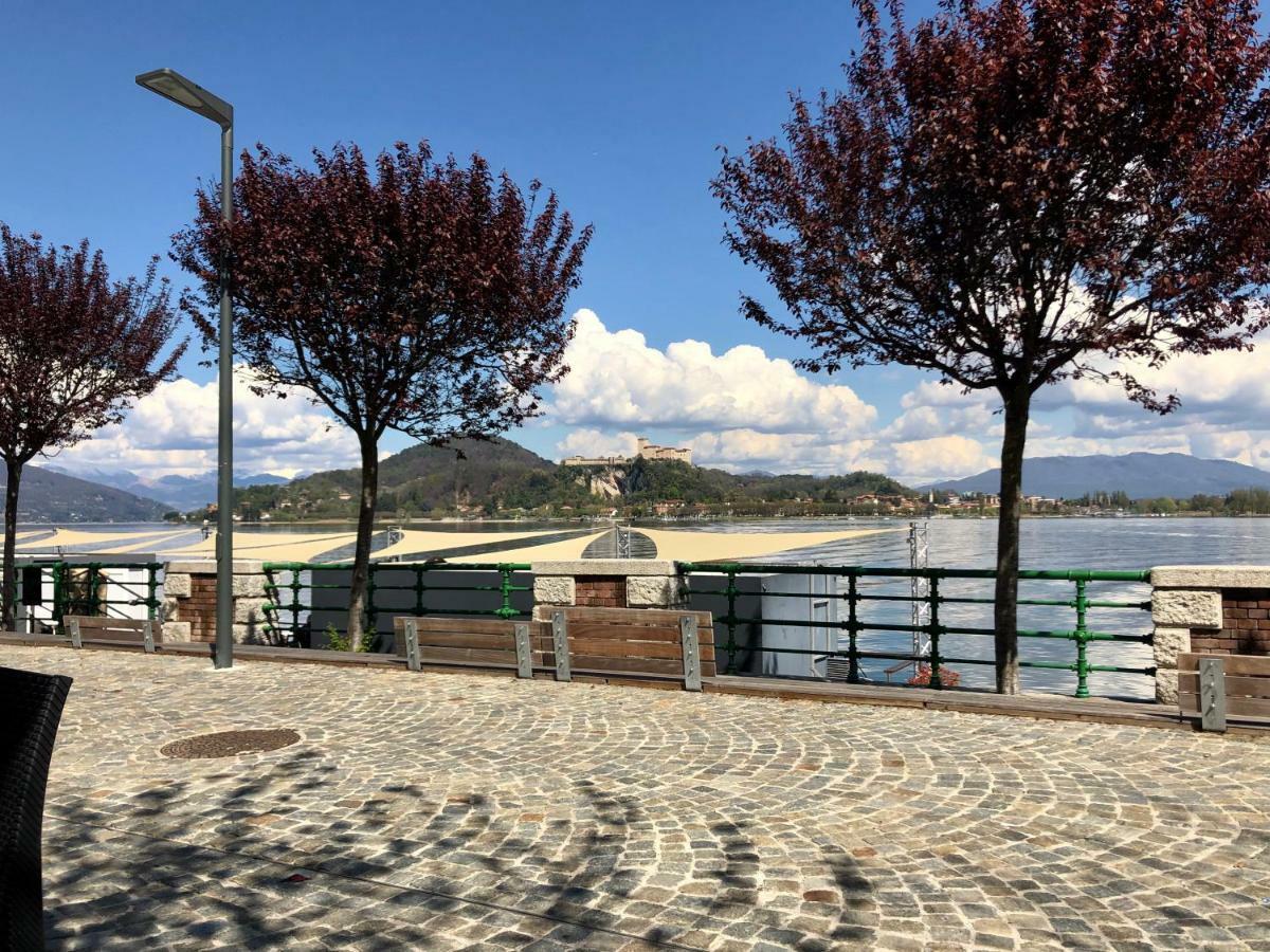 La Via Degli Artisti Apartamento Arona Exterior foto